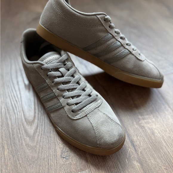 Adidas Ladies Courtset shoes size 9.5 - Picture 7 of 9